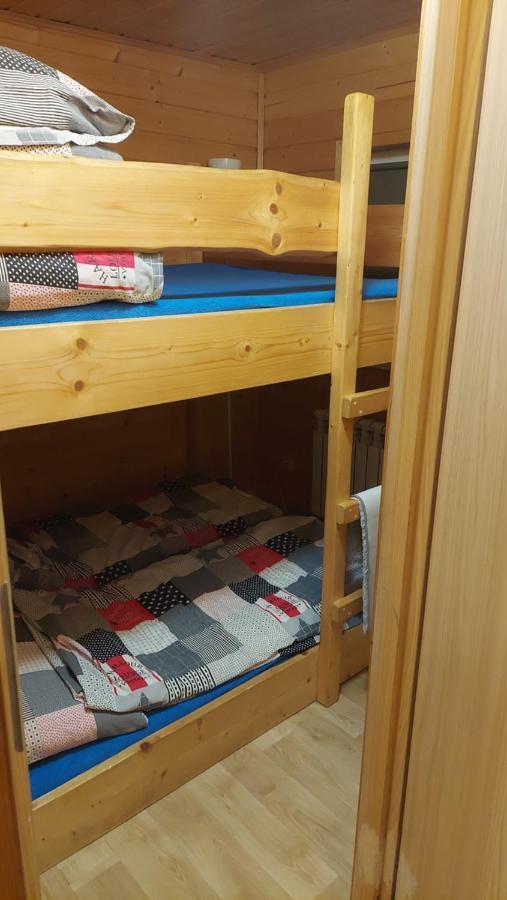 Domek Nad Lasem Koniakow Bagian luar foto